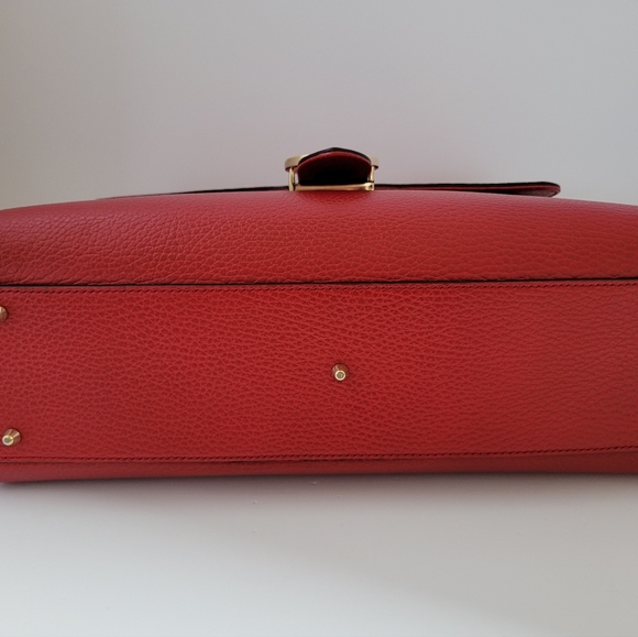 Gucci Red Double G Leather Handbag with Gold Accents - Picture 13 of 15